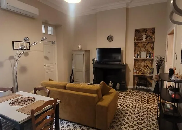 Le Colbert - T2 Centre Apartmán *